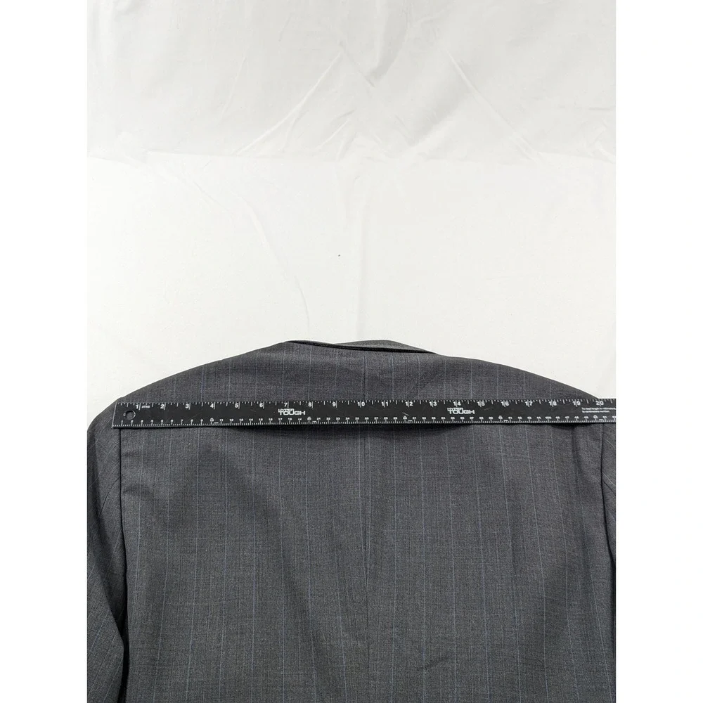 Stafford Blazer Sport Coat Jacket Classic Fit  43R Wool Blend Gray Subtle Stripe